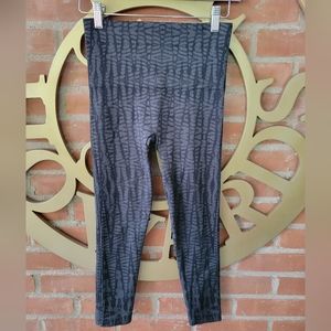 Spanx Small Black Seamless Crop Geo Stretch  Leggings